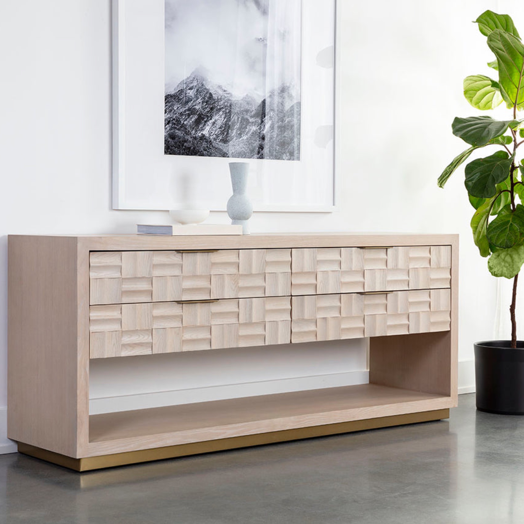 Akava Dresser