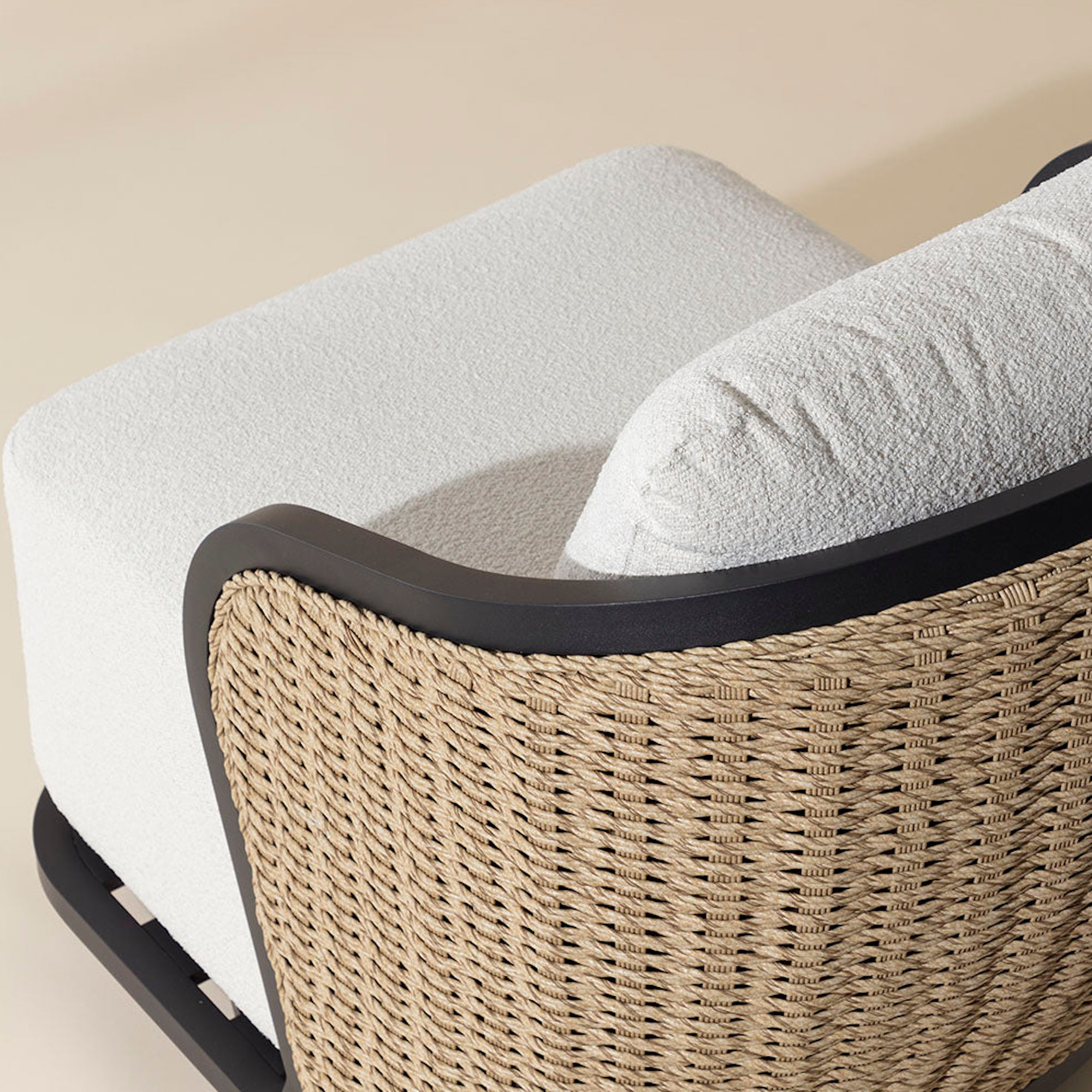 Bora Swivel Lounge Chair