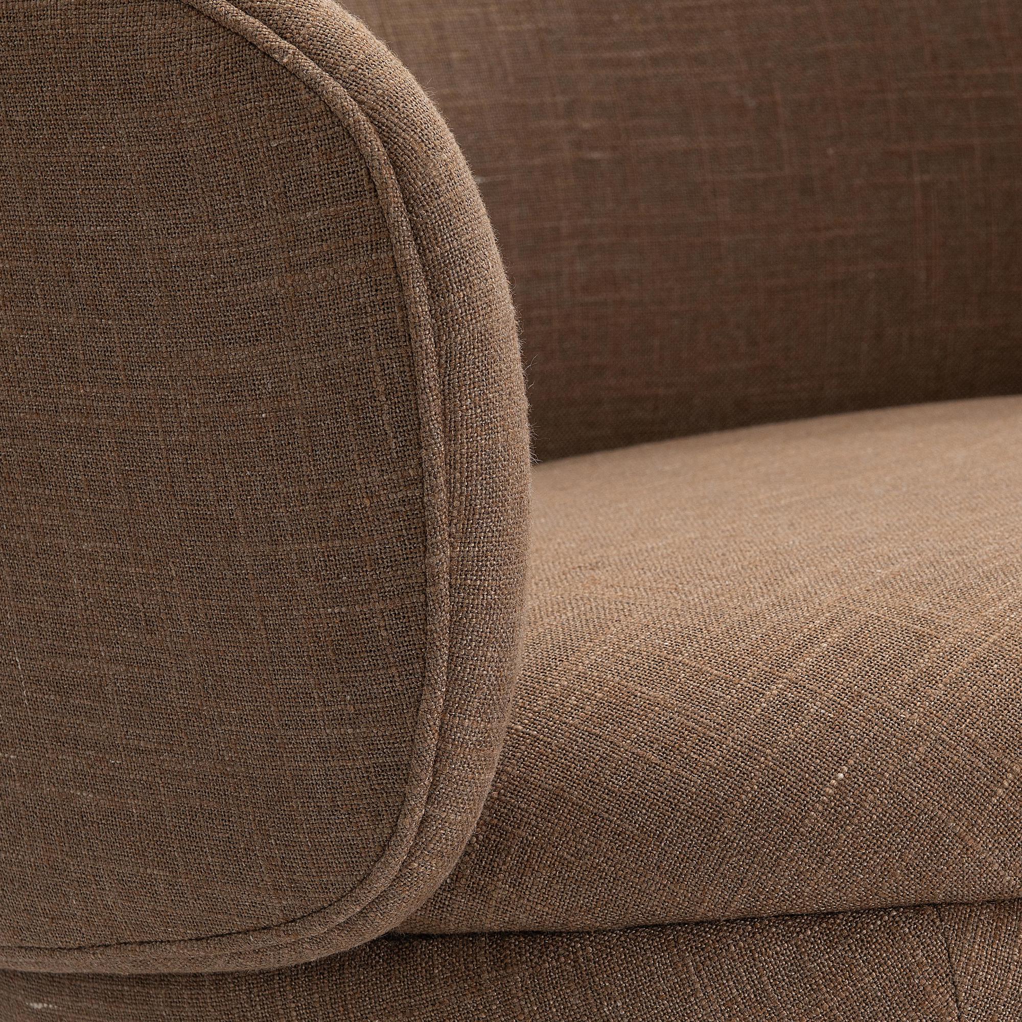 Moxi Swivel Chair