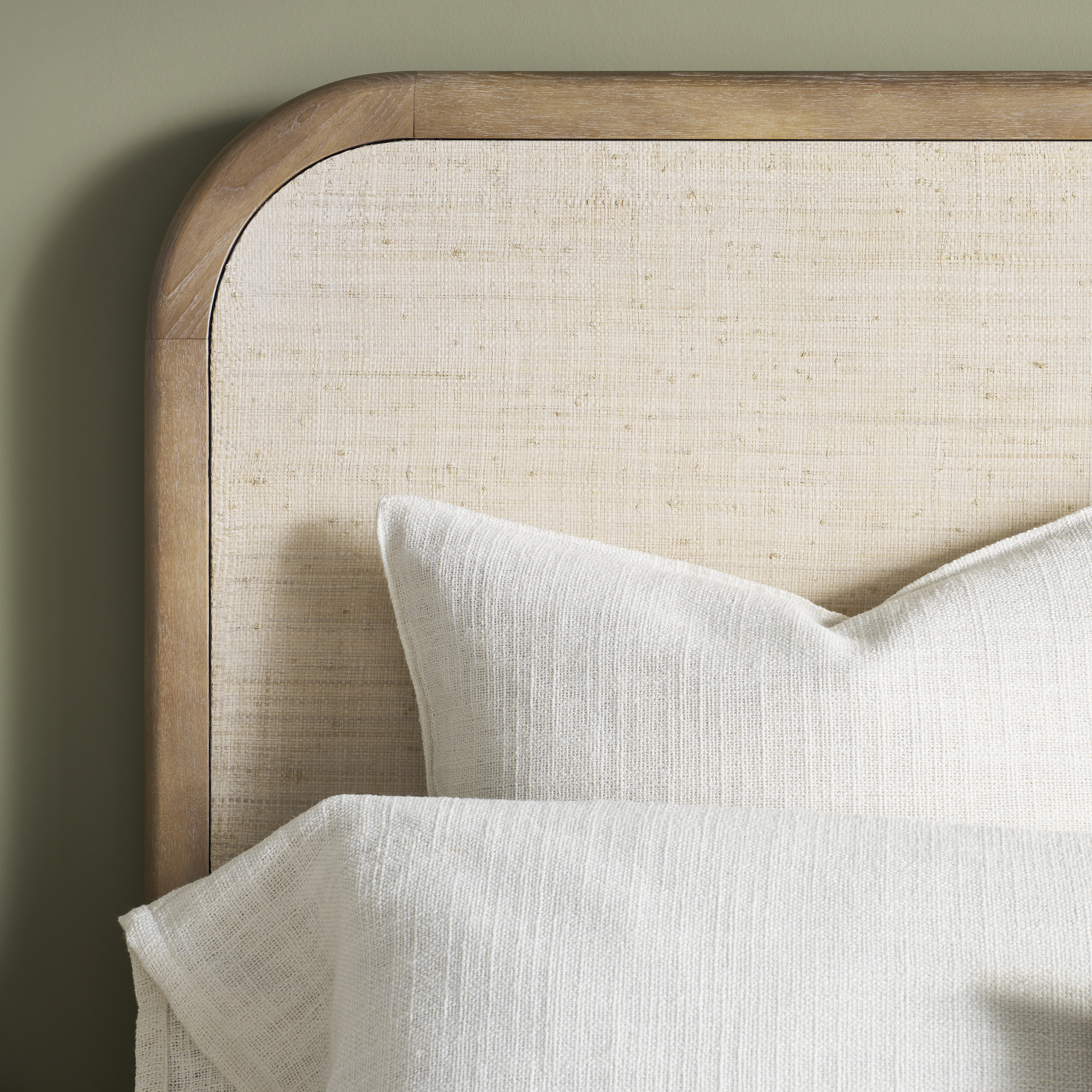 Reveal Bed