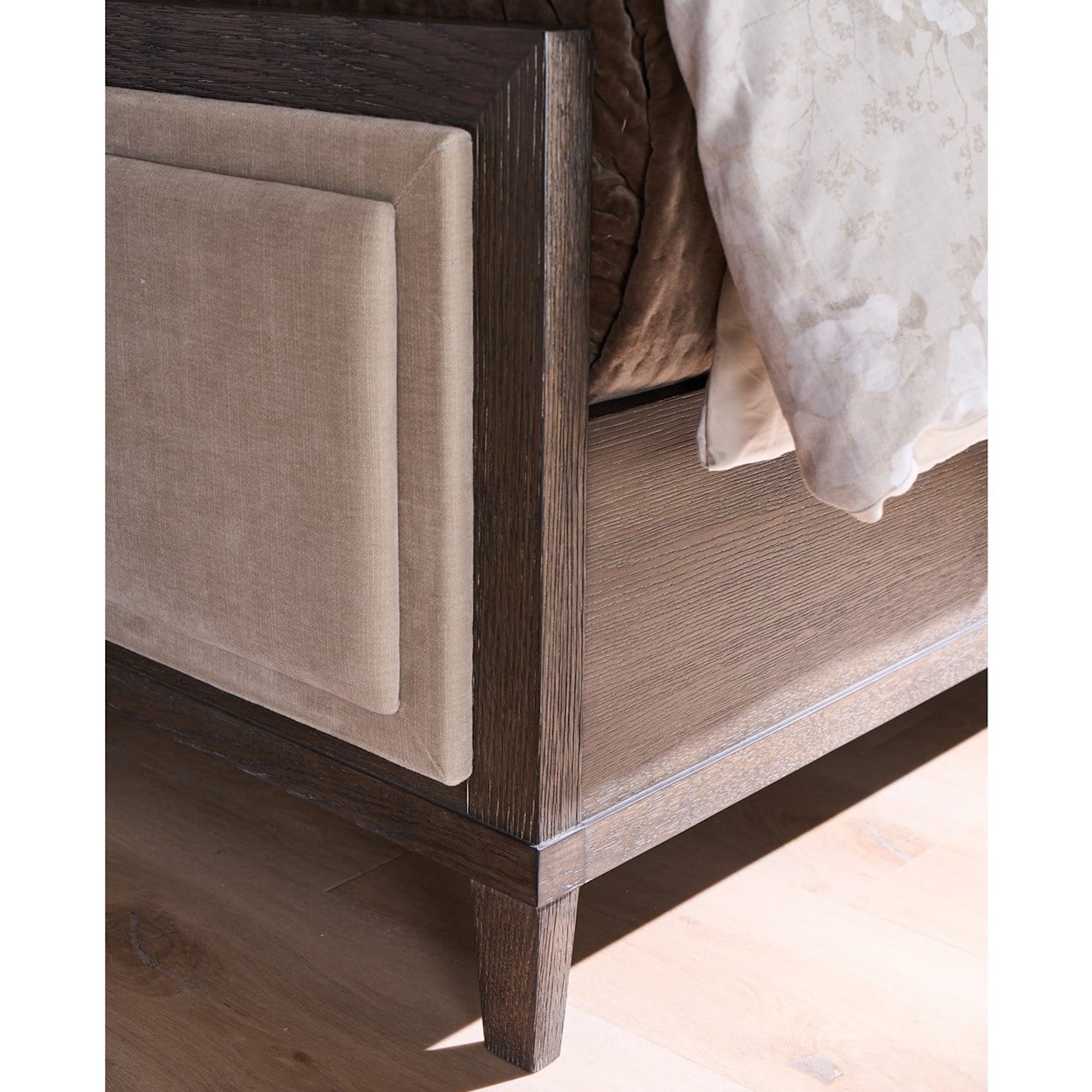Cocoa King Bed
