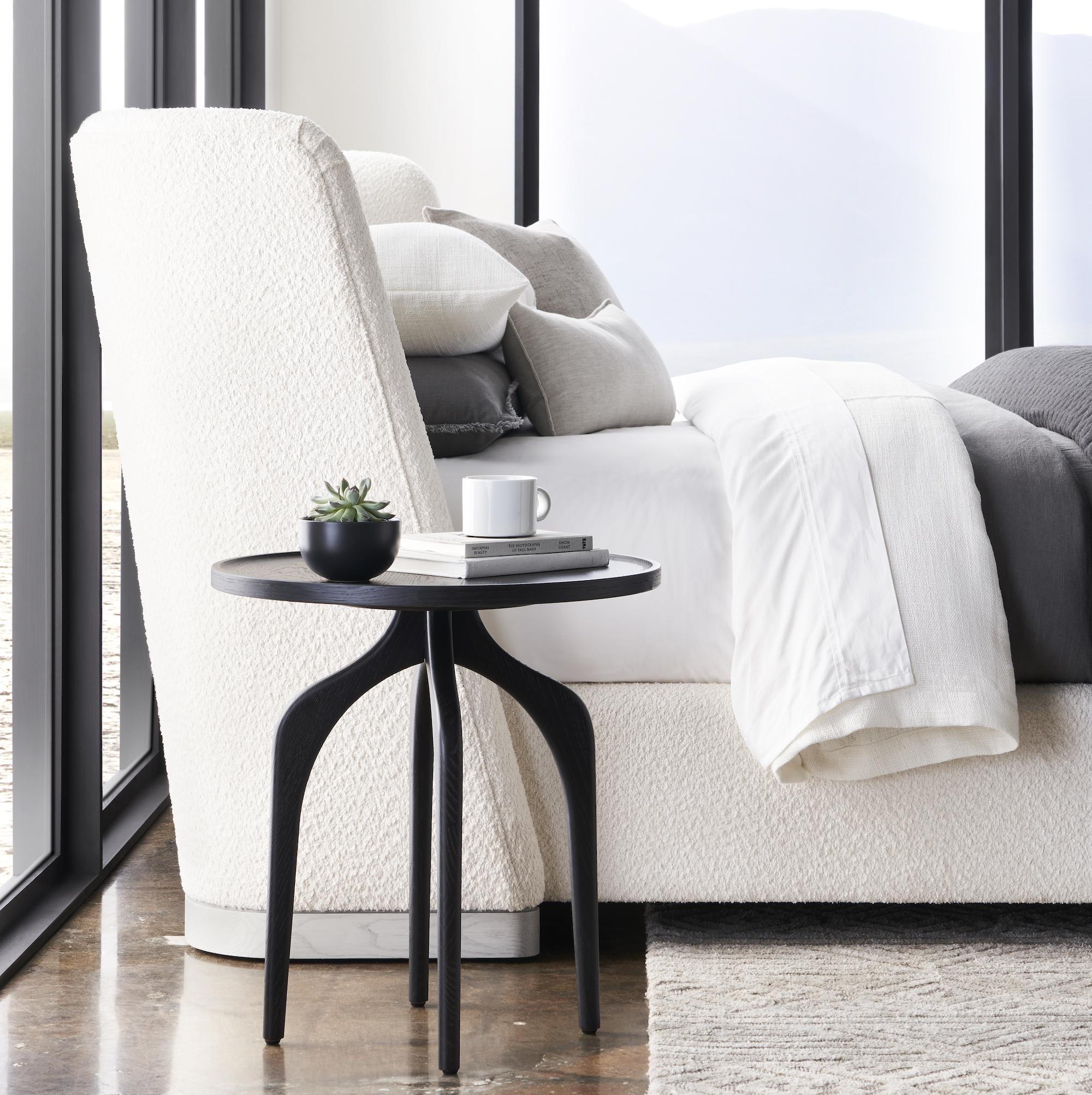 Tansy King Bed