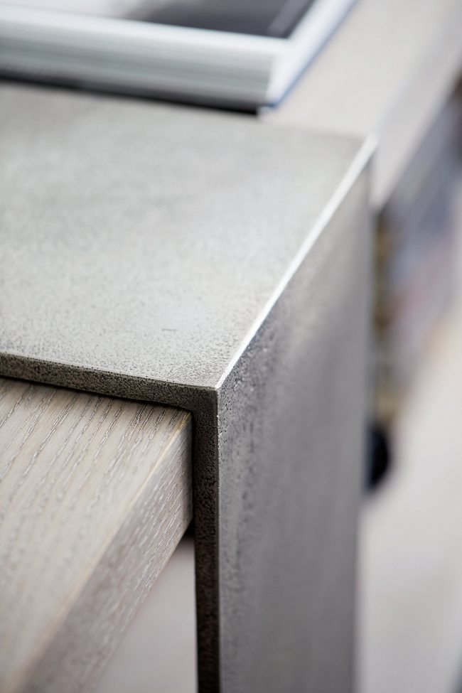 Linea Console Table
