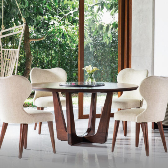 Rumba round Dining Table