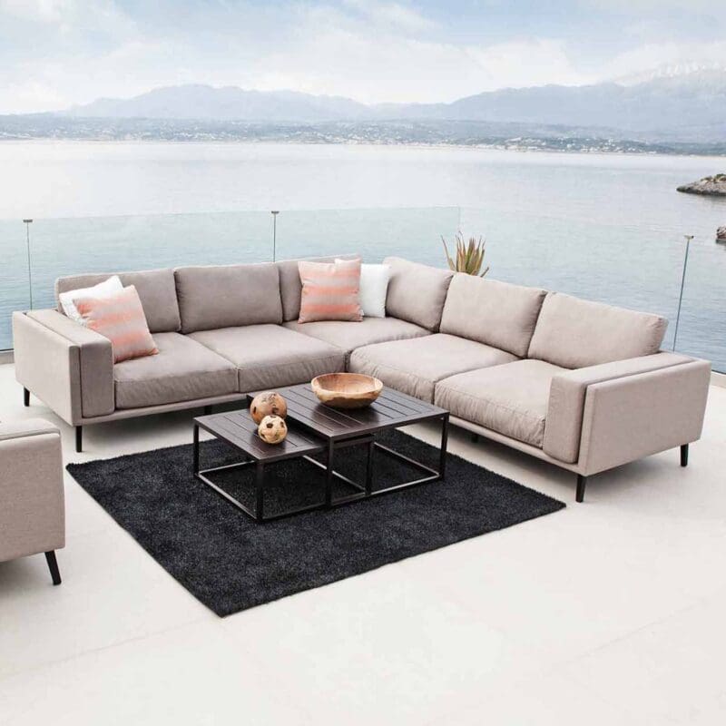Lazy outdoor Sectional - Avenue Design Montreal