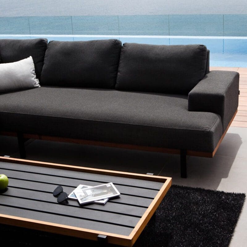 Mooy outdoor sectional - Avenue Design Montreal