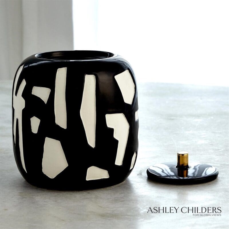 Abstract Jar in Black & White - Avenue Design Montreal