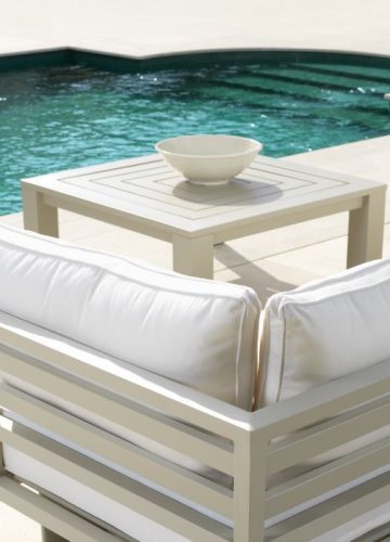 Outdoor Cocktail Table
